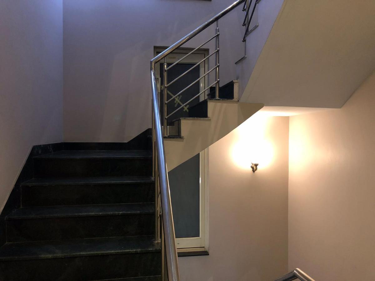Motimahal Inn Haldwāni Exteriör bild
