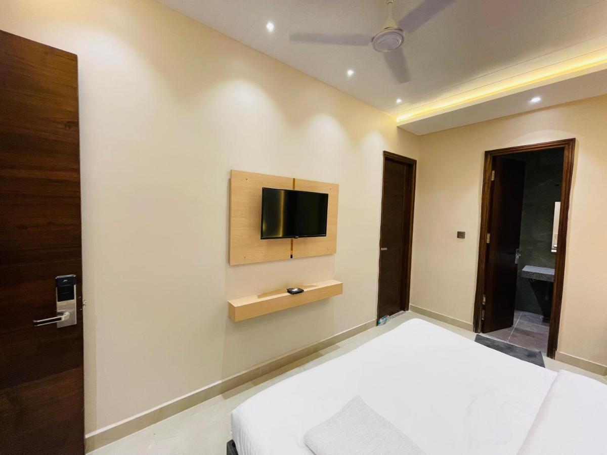 Motimahal Inn Haldwāni Exteriör bild